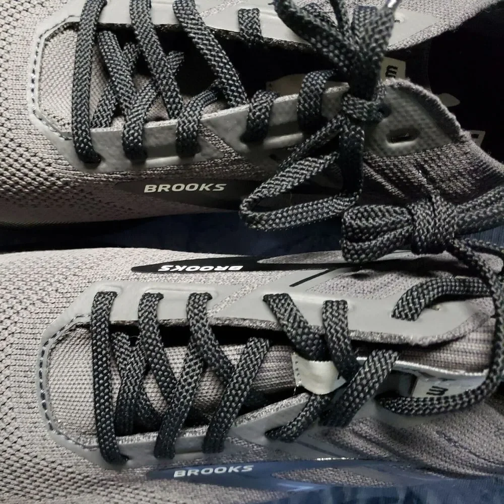 Brooks Ricochet 3 women Sz 12 Neutral Running Shoe‎ grey/ Ebony 110361-1D-009